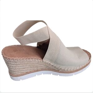 Gentle Souls Kenneth Cole Espadrille Wedge Sandals - Size 9.5 - Brand New 3" Hee